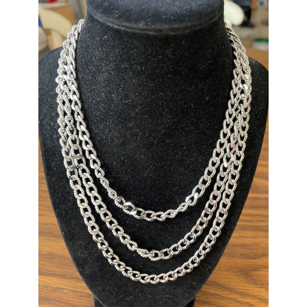 Monet vintage 26 inch silver tone chain